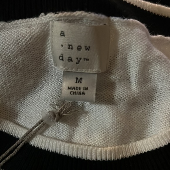 A NEW DAY CREW NECK PULLOVER SWEATER BLACK/WHITE medium - Picture 6 of 10